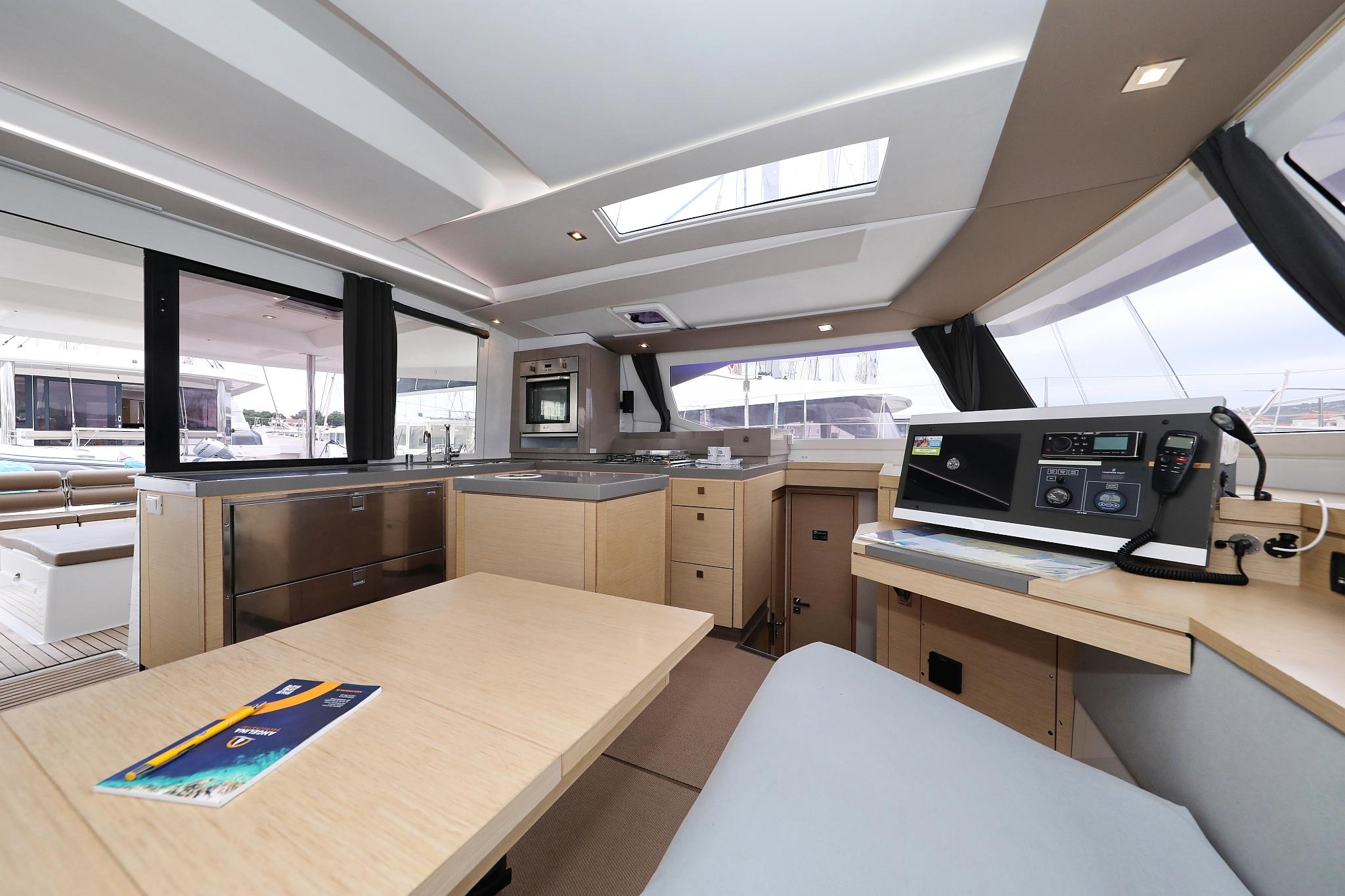 Fountaine Pajot Saona 47 Quintet - 5 + 1 cab., picture 22