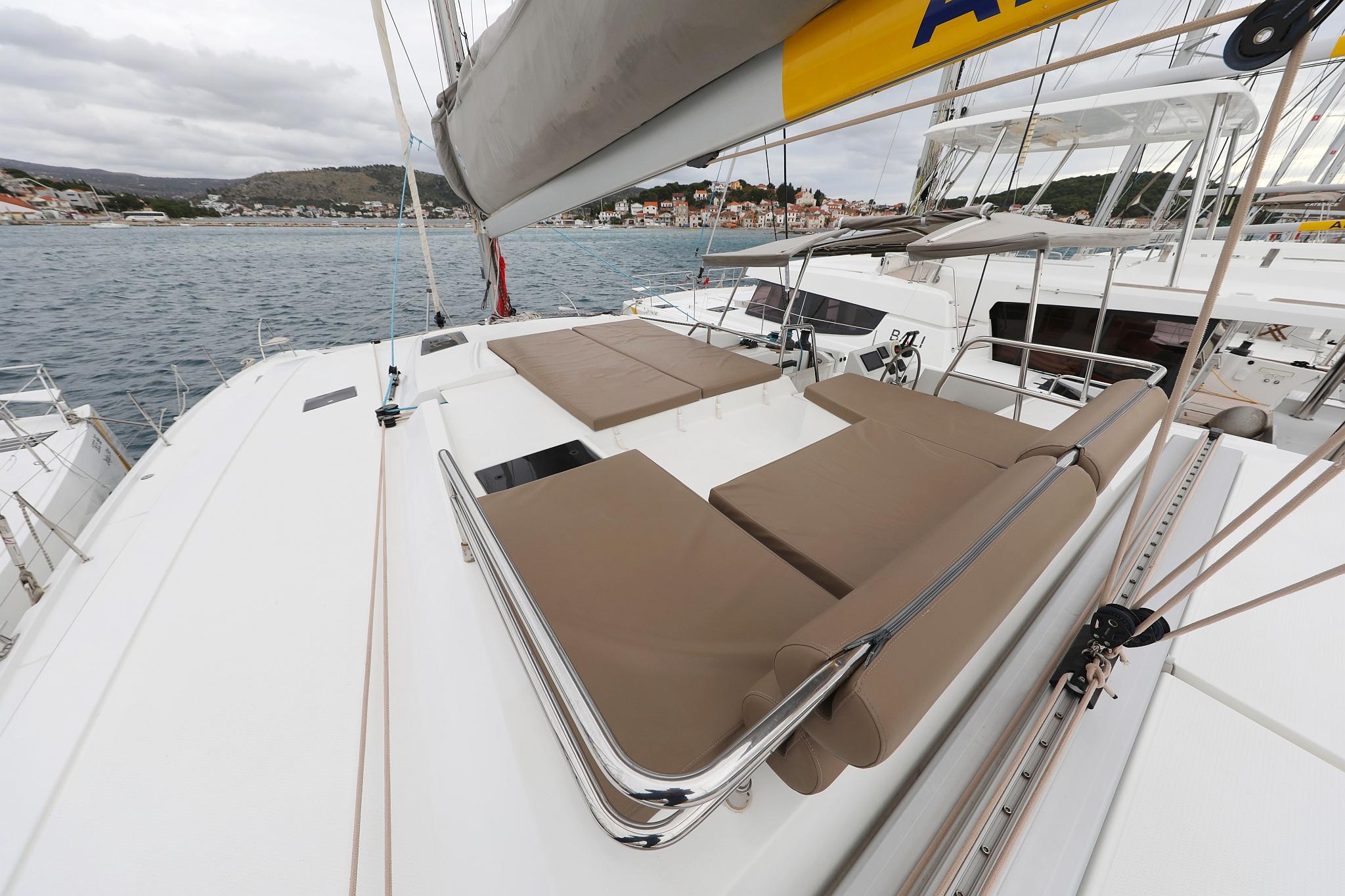 Fountaine Pajot Saona 47 Quintet - 5 + 1 cab., picture 10