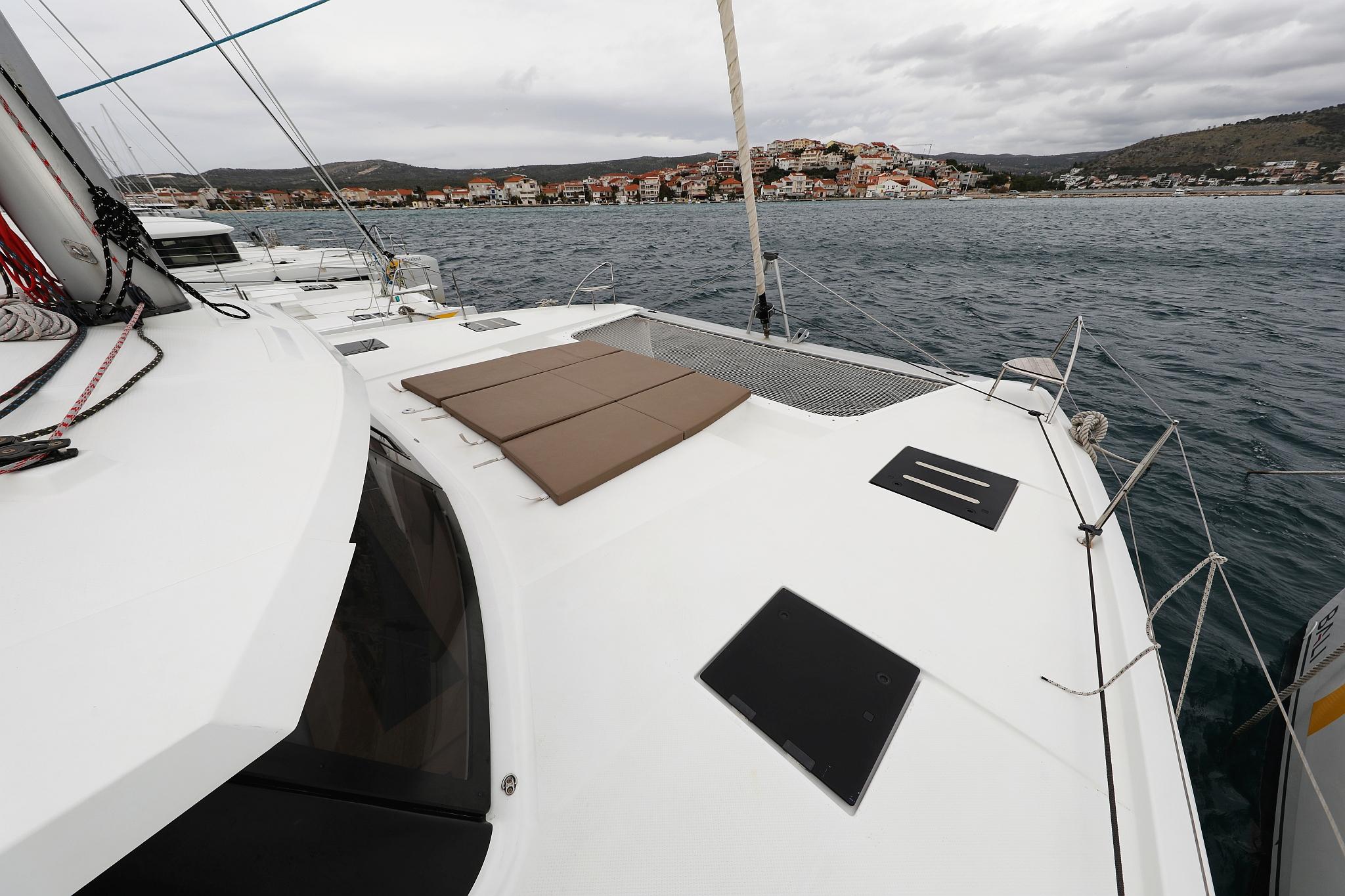 Fountaine Pajot Saona 47 Quintet - 5 + 1 cab., picture 11