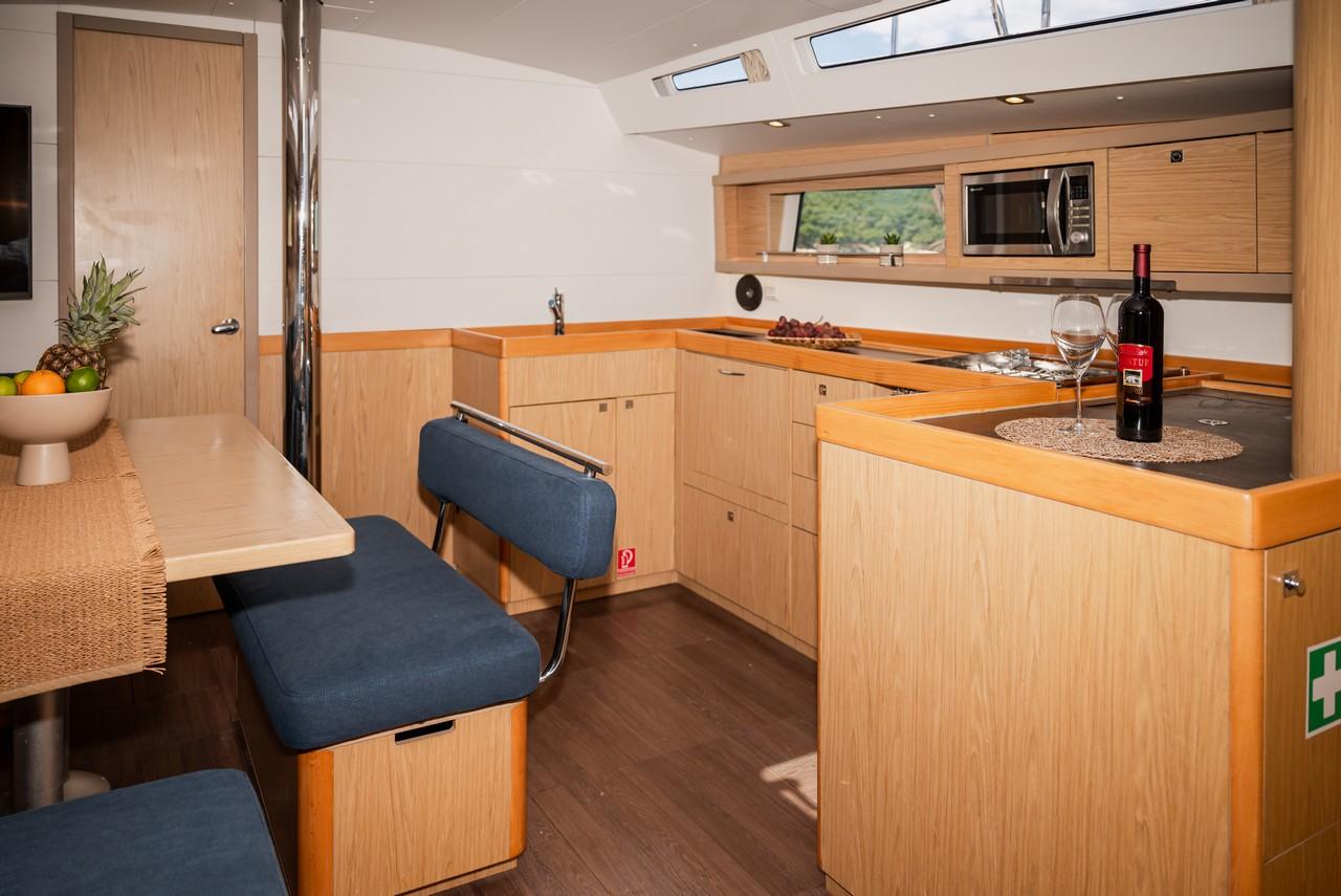 Oceanis 48 - 4 cab., picture 12