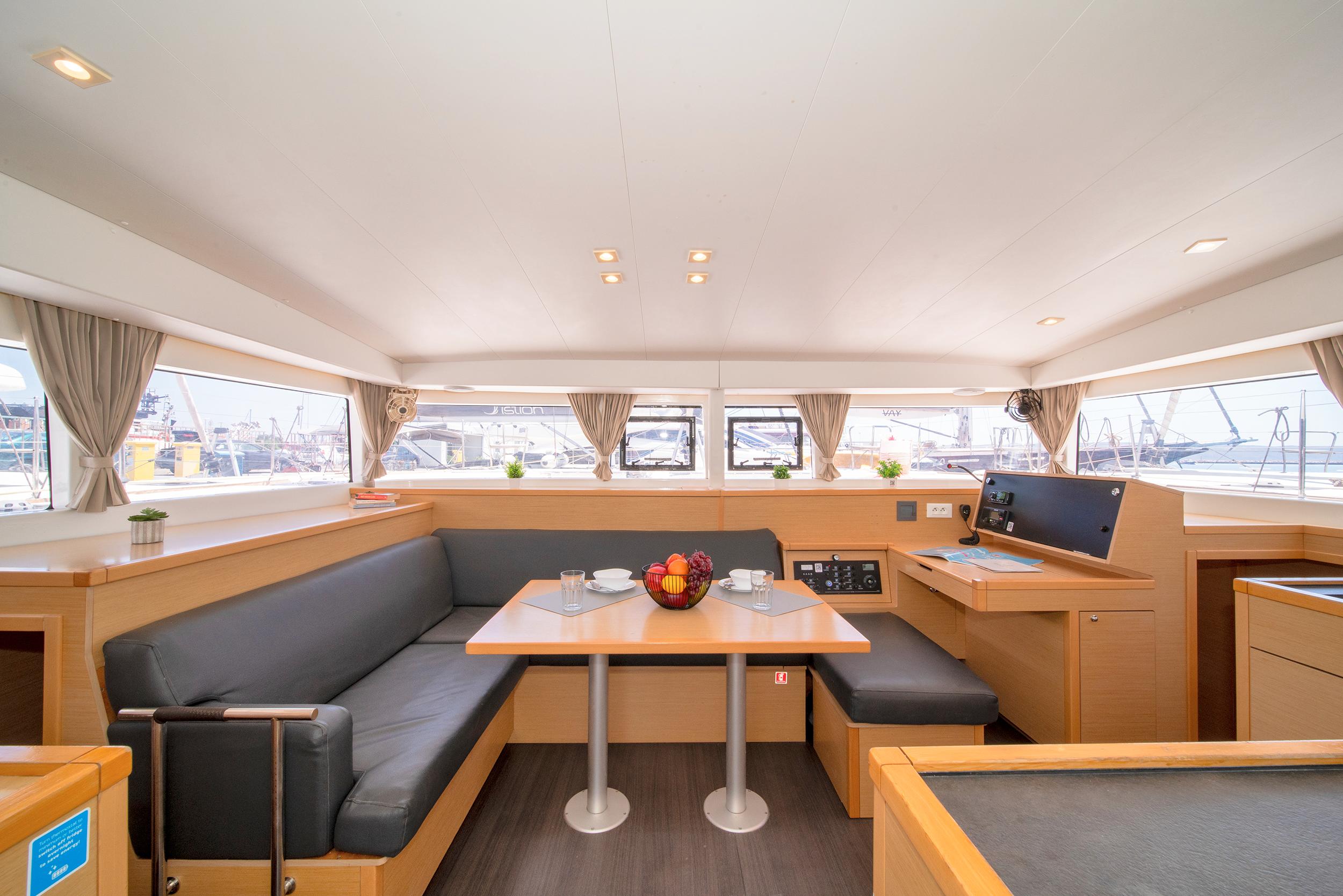 Lagoon 400 S2 - 4 + 2 cab., picture 7