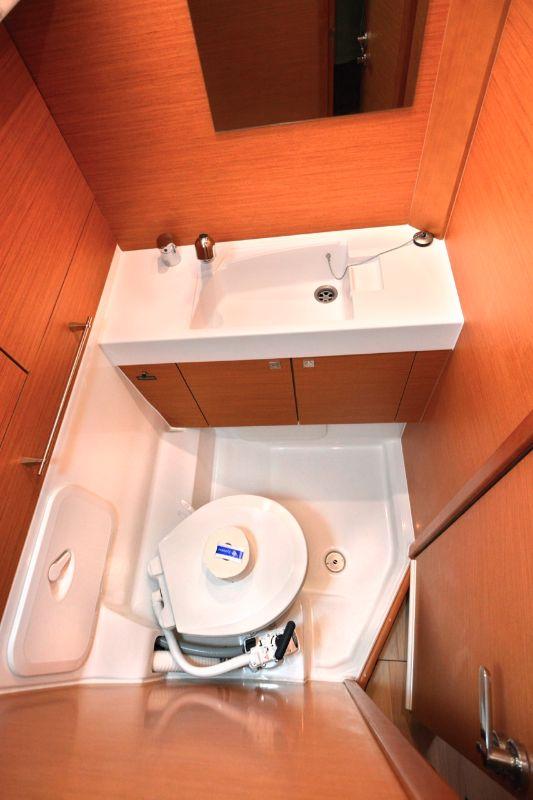 Sun Odyssey 479 - 4 cab. - Black Kiss, picture 8