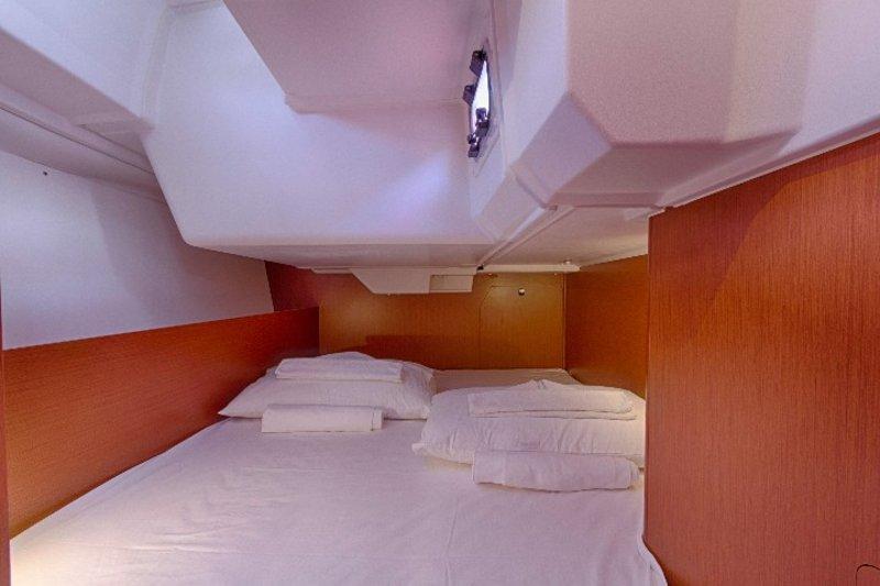 Oceanis 38.1, picture 7