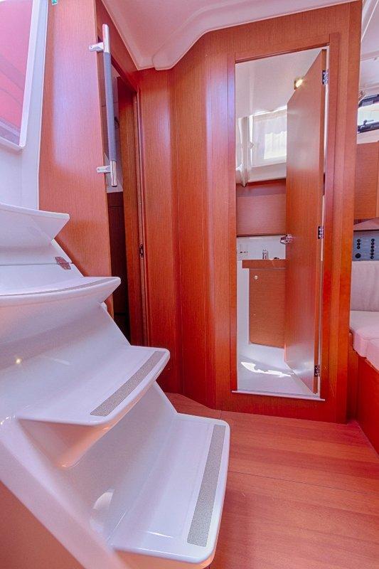 Oceanis 38.1, picture 8