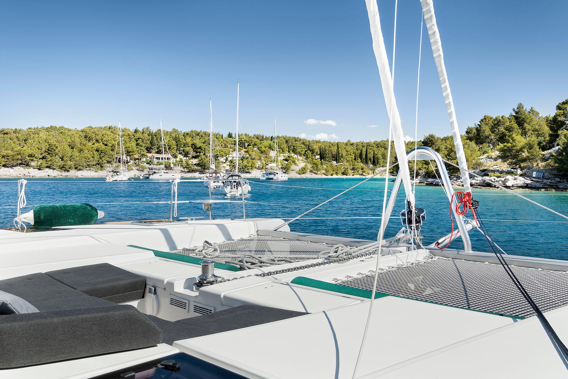 Lagoon 52 F OW - 3 + 2 cab., picture 3