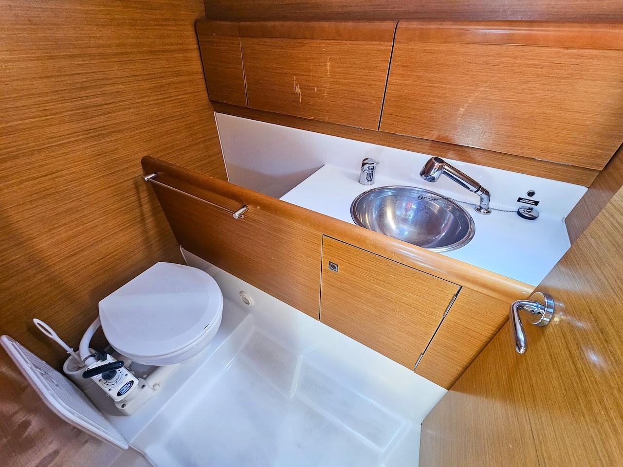 Sun Odyssey 33i - 2 cab., picture 7