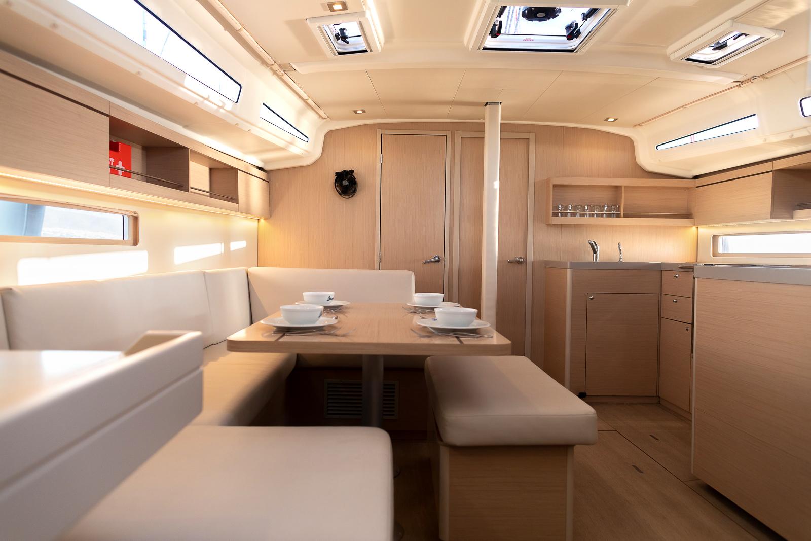 Oceanis 40.1, picture 10