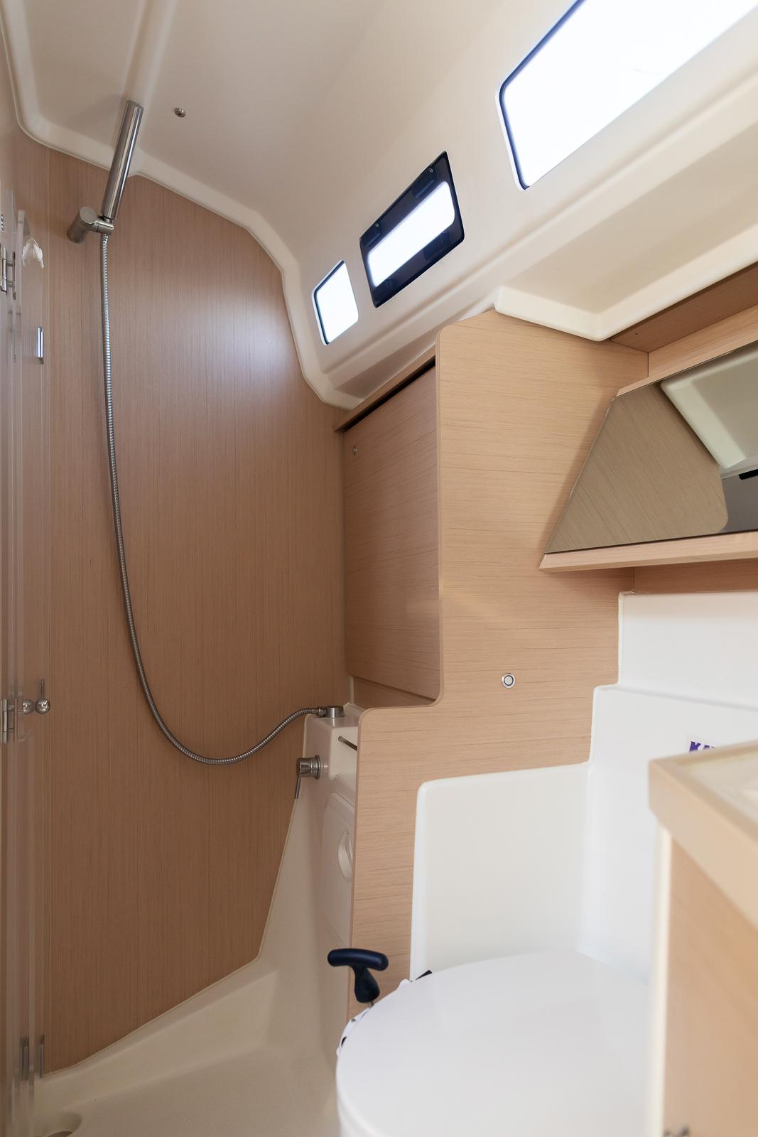 Oceanis 40.1, picture 13