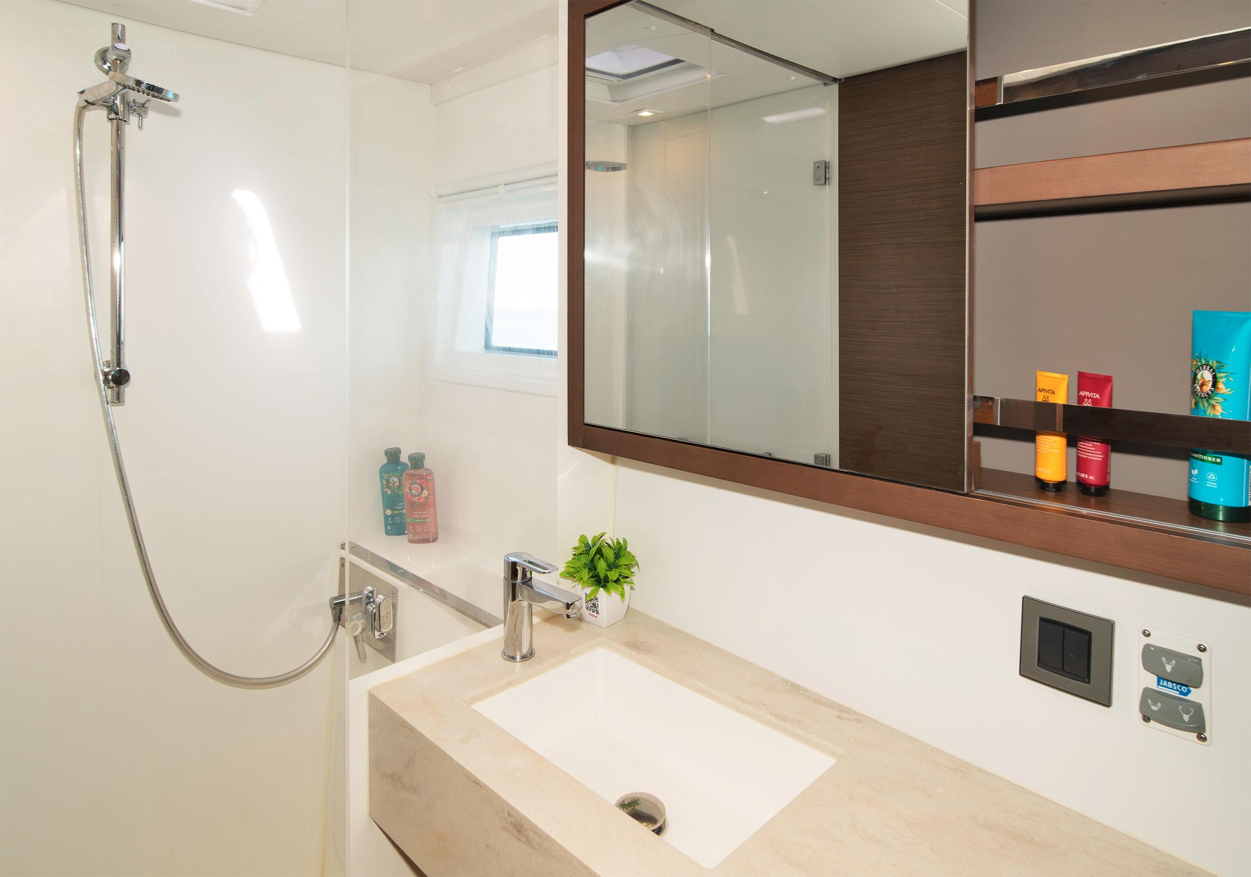 Lagoon 46 - 4 + 2 cab., picture 22