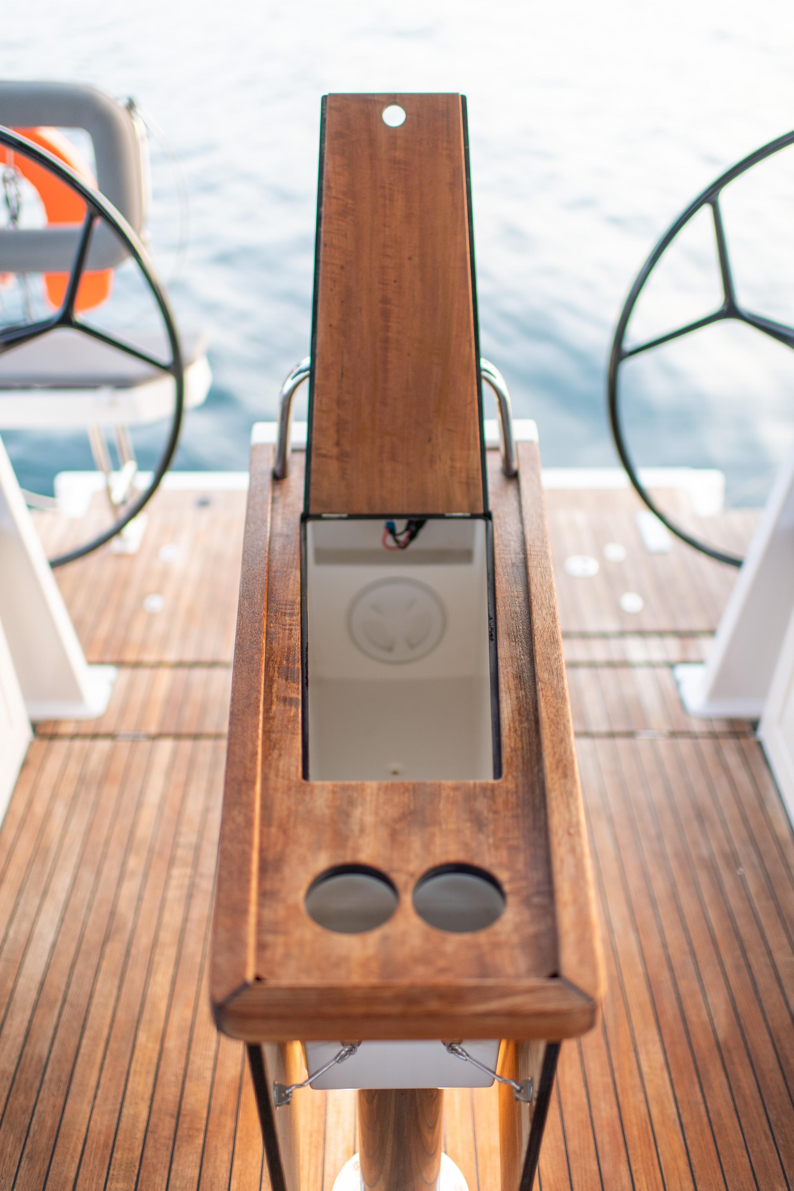 Bavaria C42, picture 3