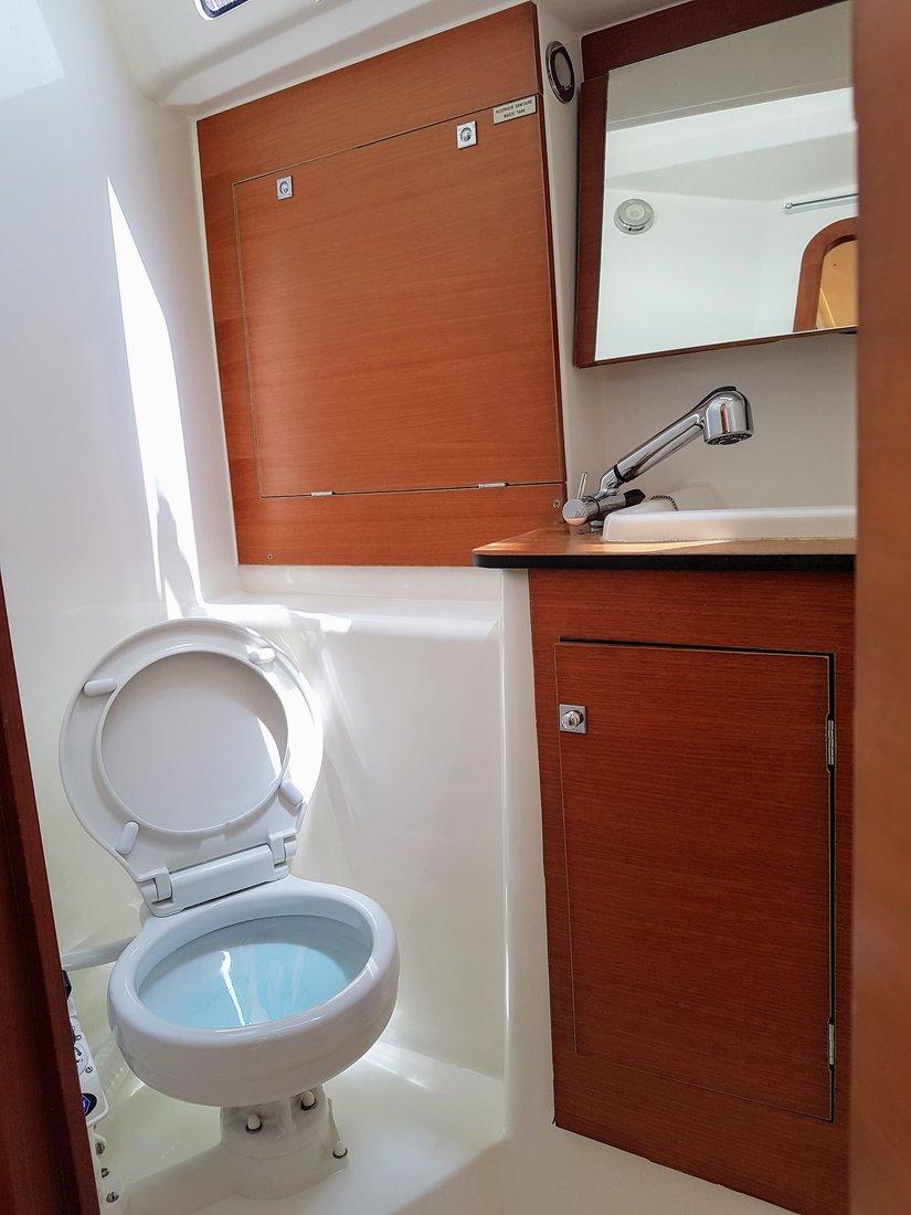 Dufour 382 GL, picture 16