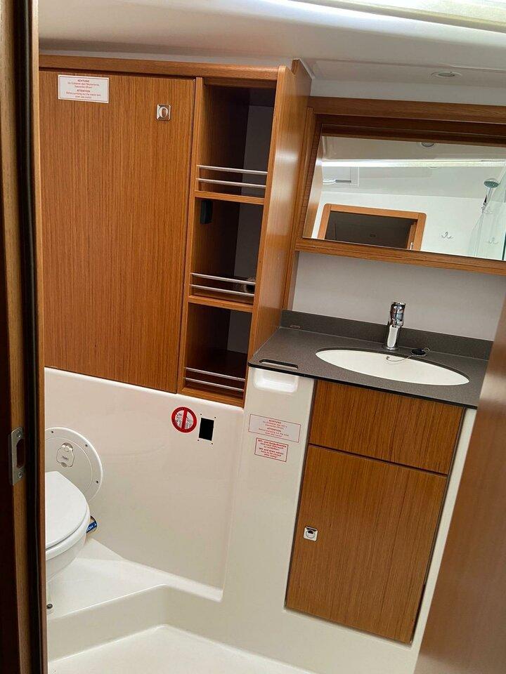 Bavaria Cruiser 51, picture 14