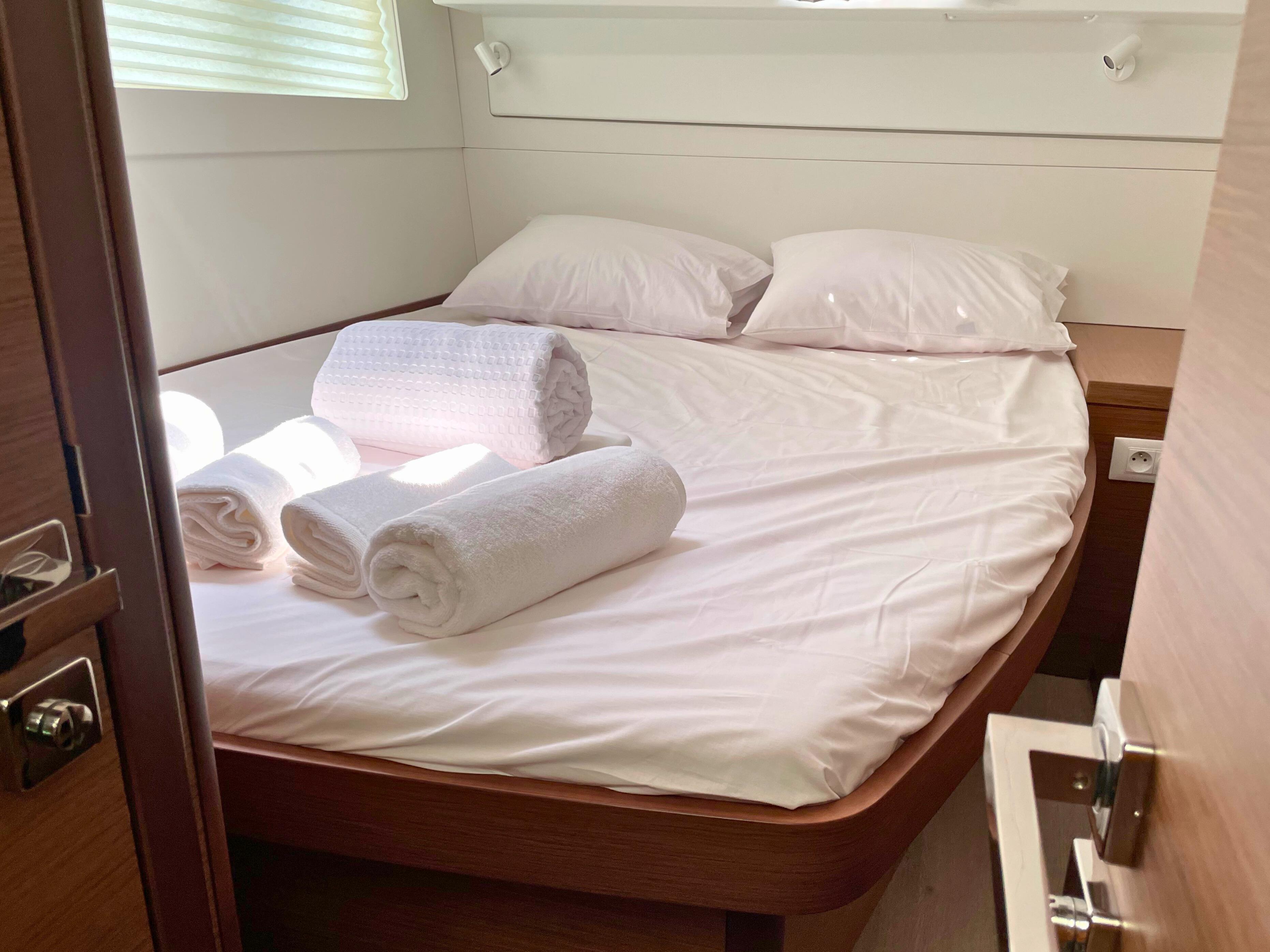 Lagoon 40 - 4 + 2 cab, picture 11