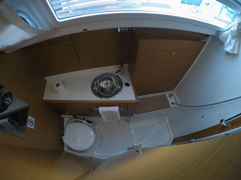 Sun Odyssey 449 - 3 cab., picture 13