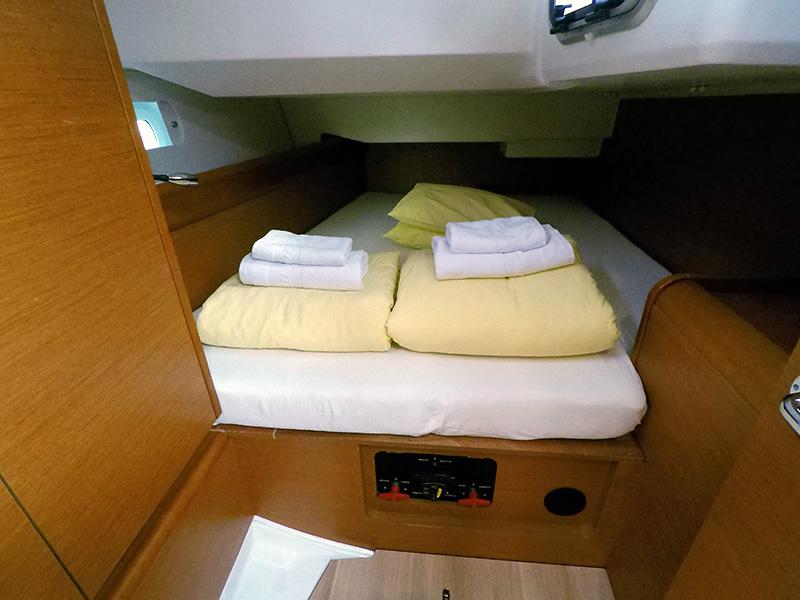 Sun Odyssey 449 - 3 cab., picture 11