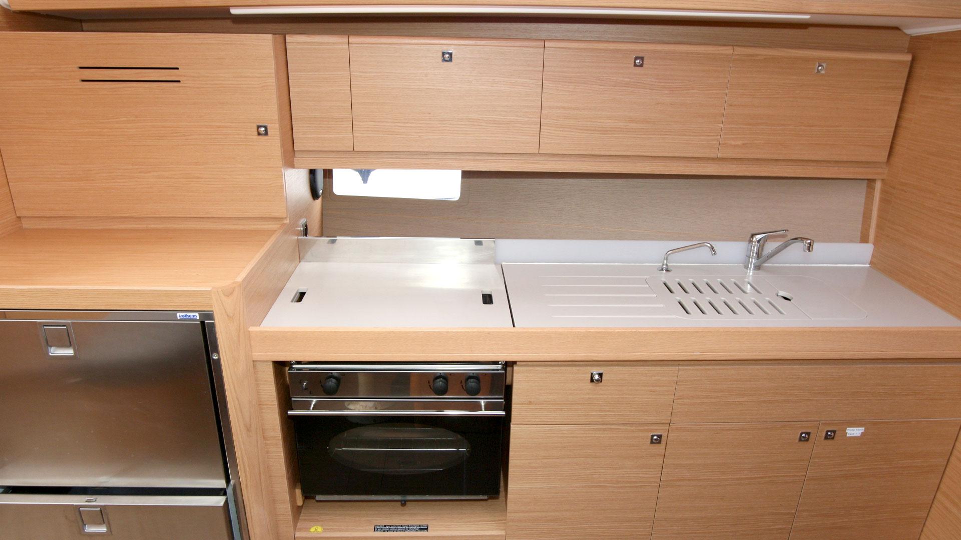 Dufour 382 GL, picture 17