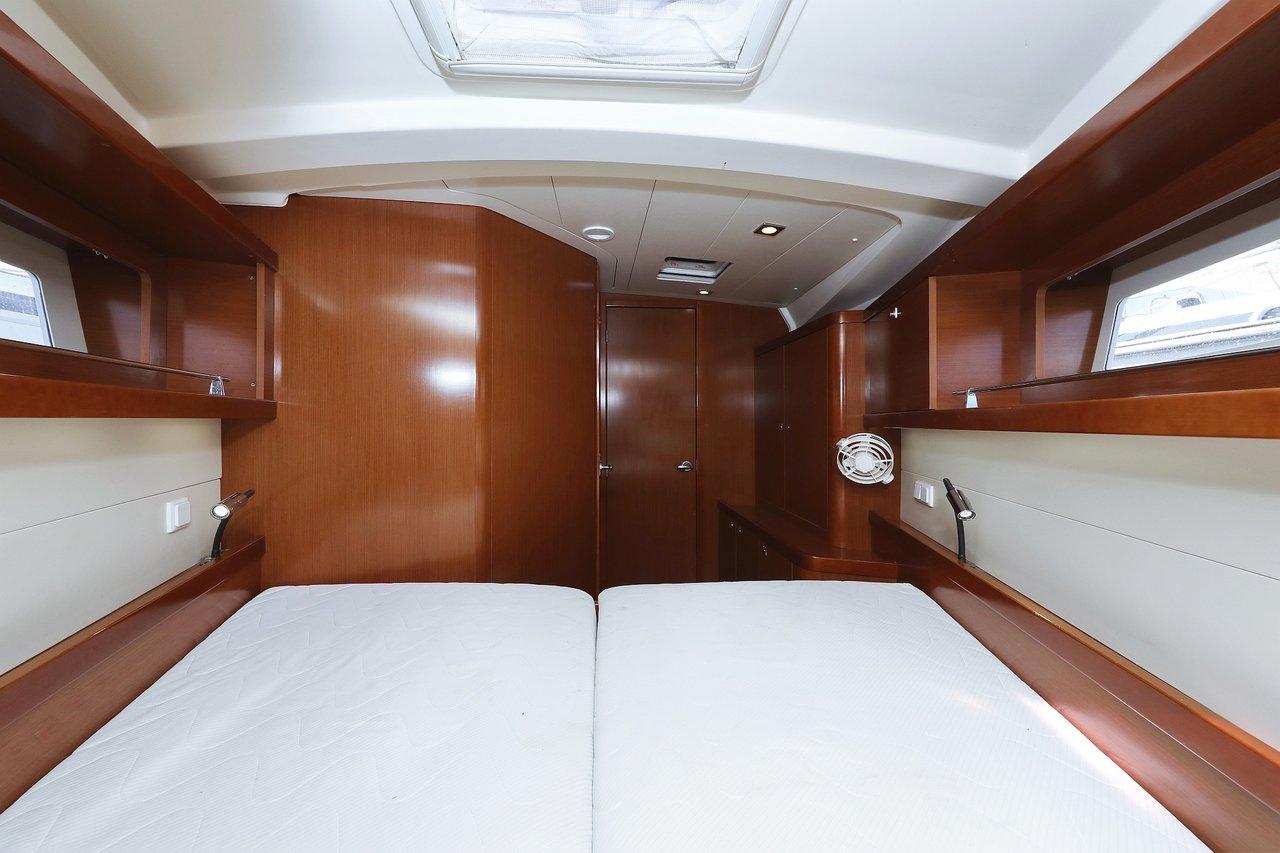 Oceanis 41, picture 19