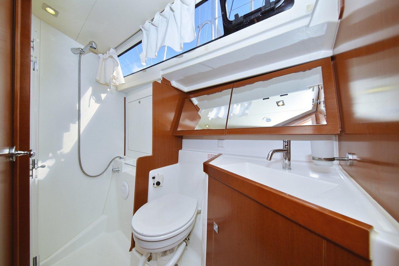 Oceanis 41, picture 24