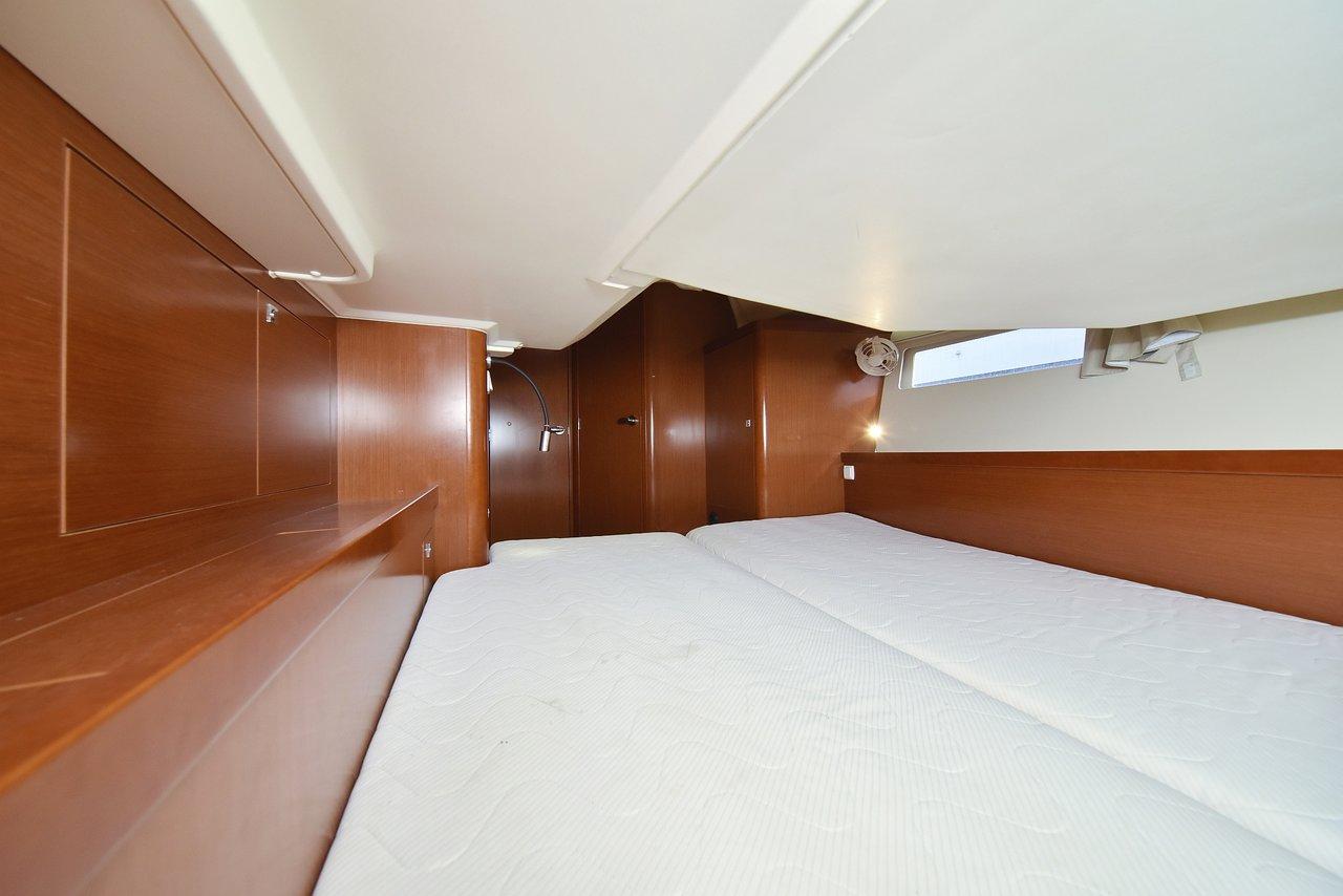 Oceanis 41, picture 18