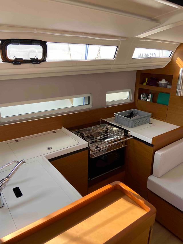 Sun Odyssey 410 - 3 cab. - Fortnite, picture 7