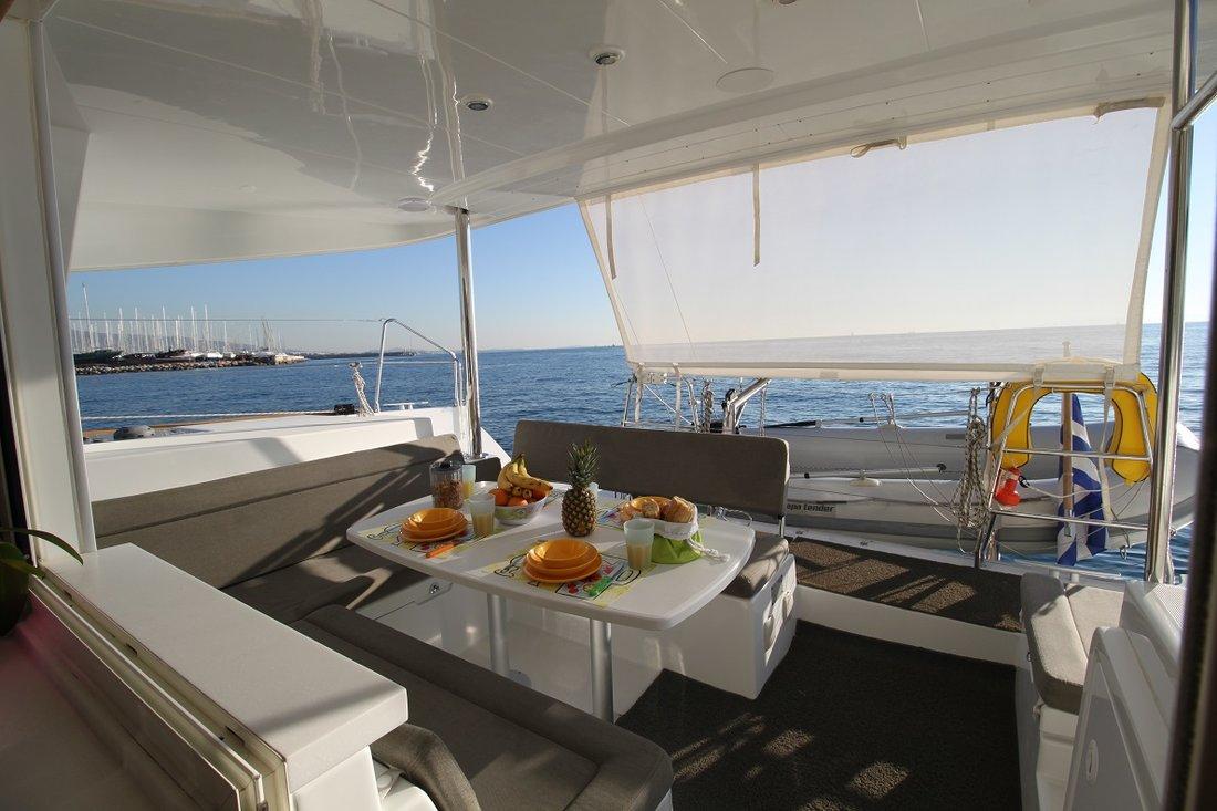 Lagoon 400 S2 - 4 + 1 cab., picture 4