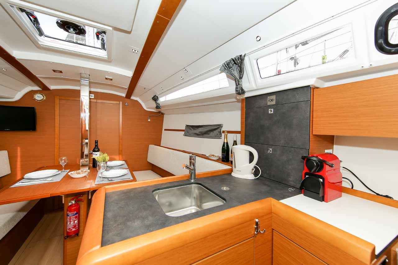 Sun Odyssey 349 - 3 cab., picture 11