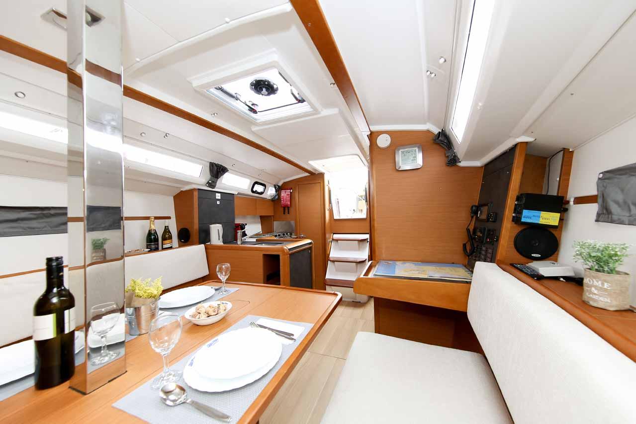 Sun Odyssey 349 - 3 cab., picture 15