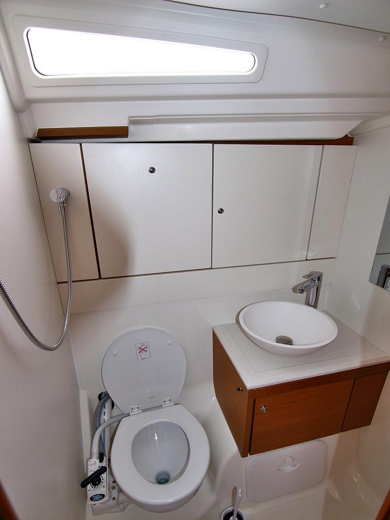 Jeanneau 54 - 6 cab., picture 23