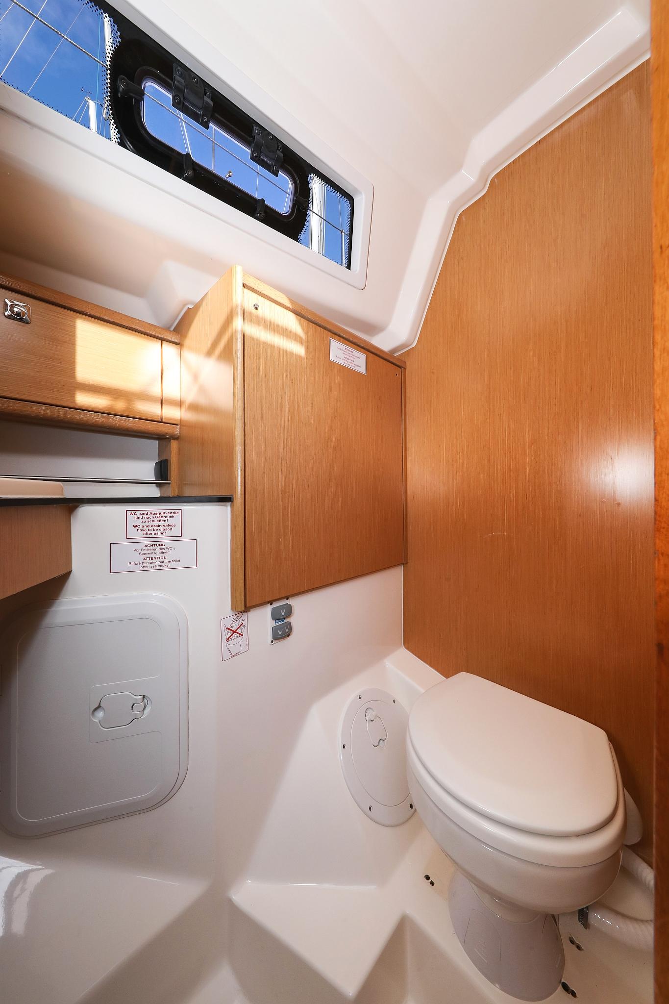 Bavaria Cruiser 34, picture 36