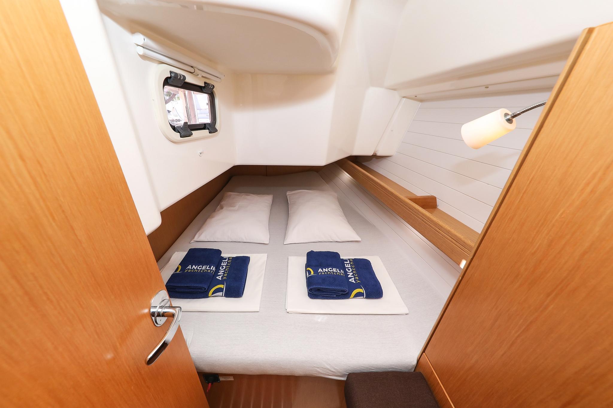 Bavaria Cruiser 34, picture 28