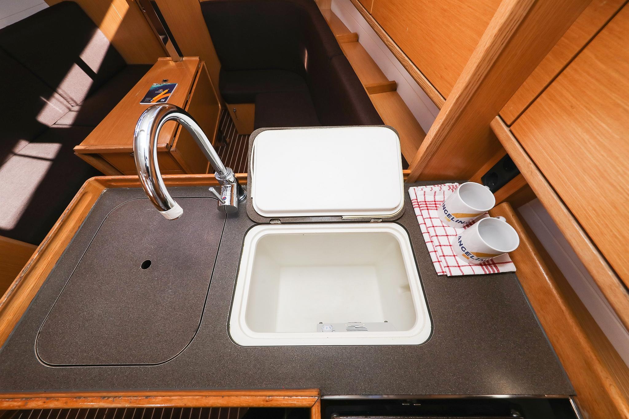 Bavaria Cruiser 34, picture 38