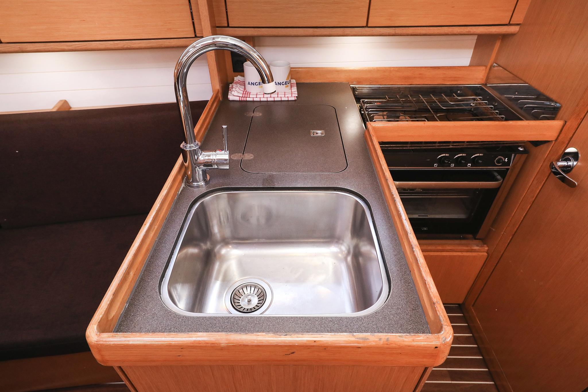 Bavaria Cruiser 34, picture 22