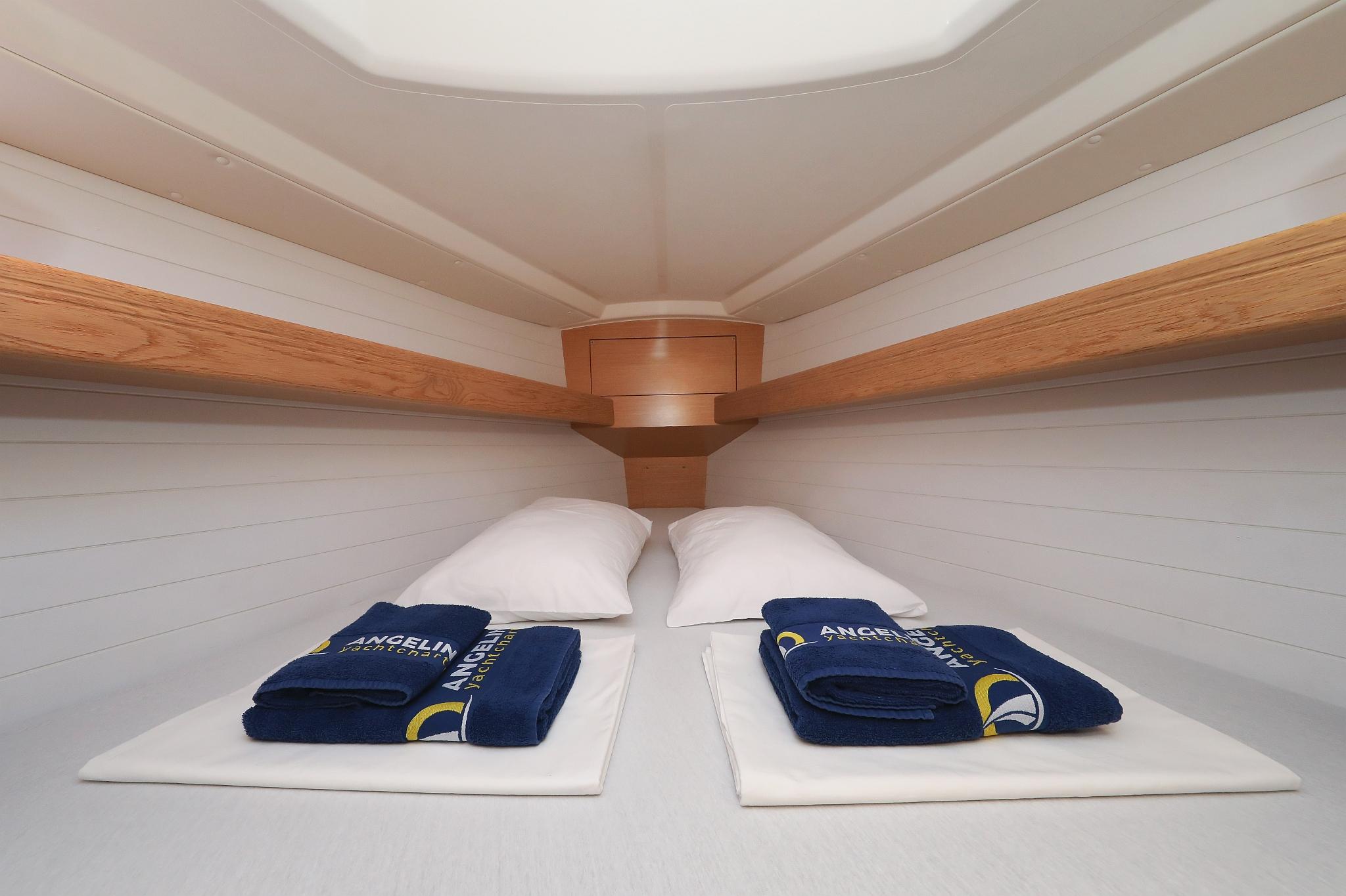 Bavaria Cruiser 34, picture 32