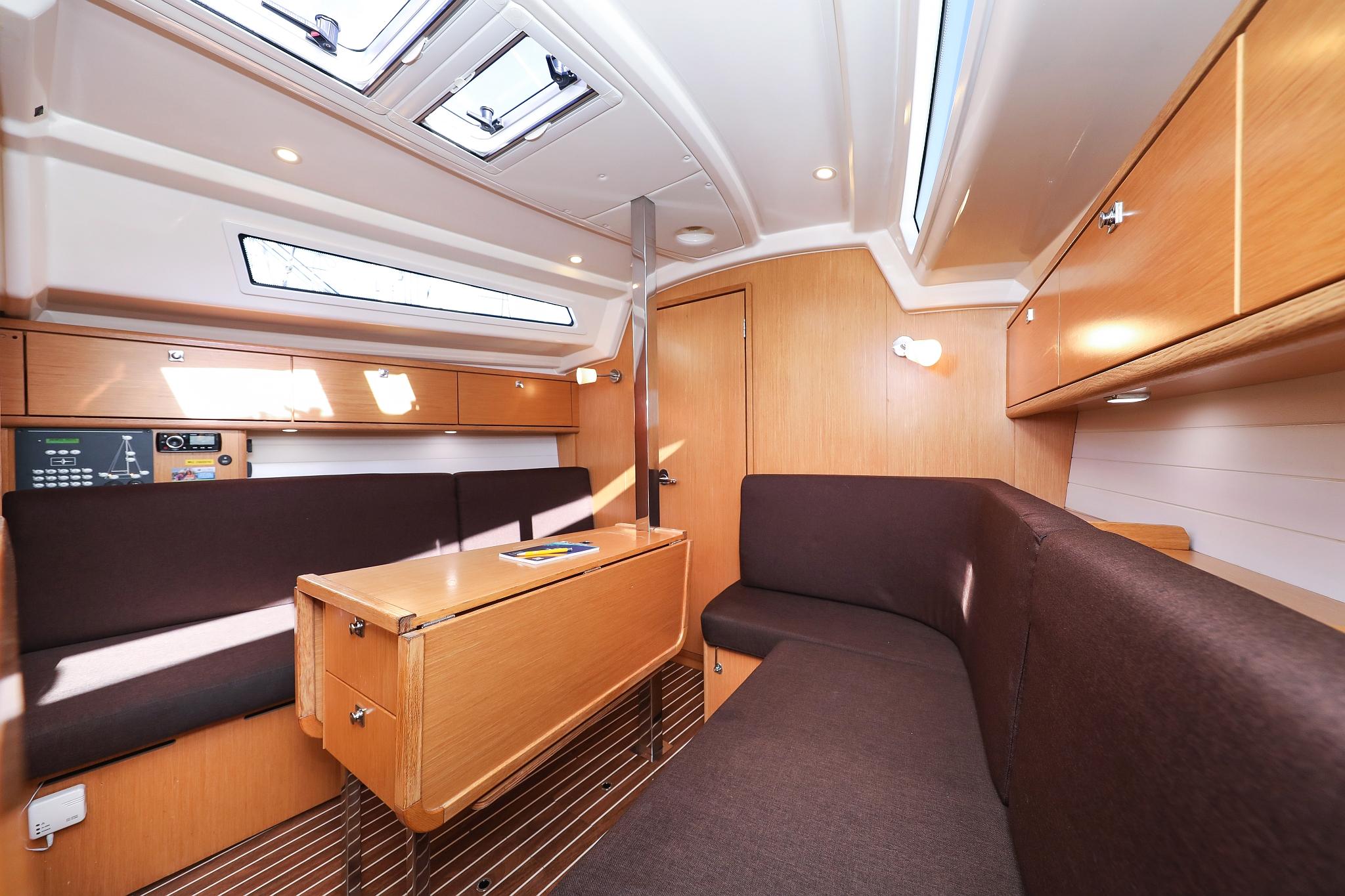 Bavaria Cruiser 34, picture 19