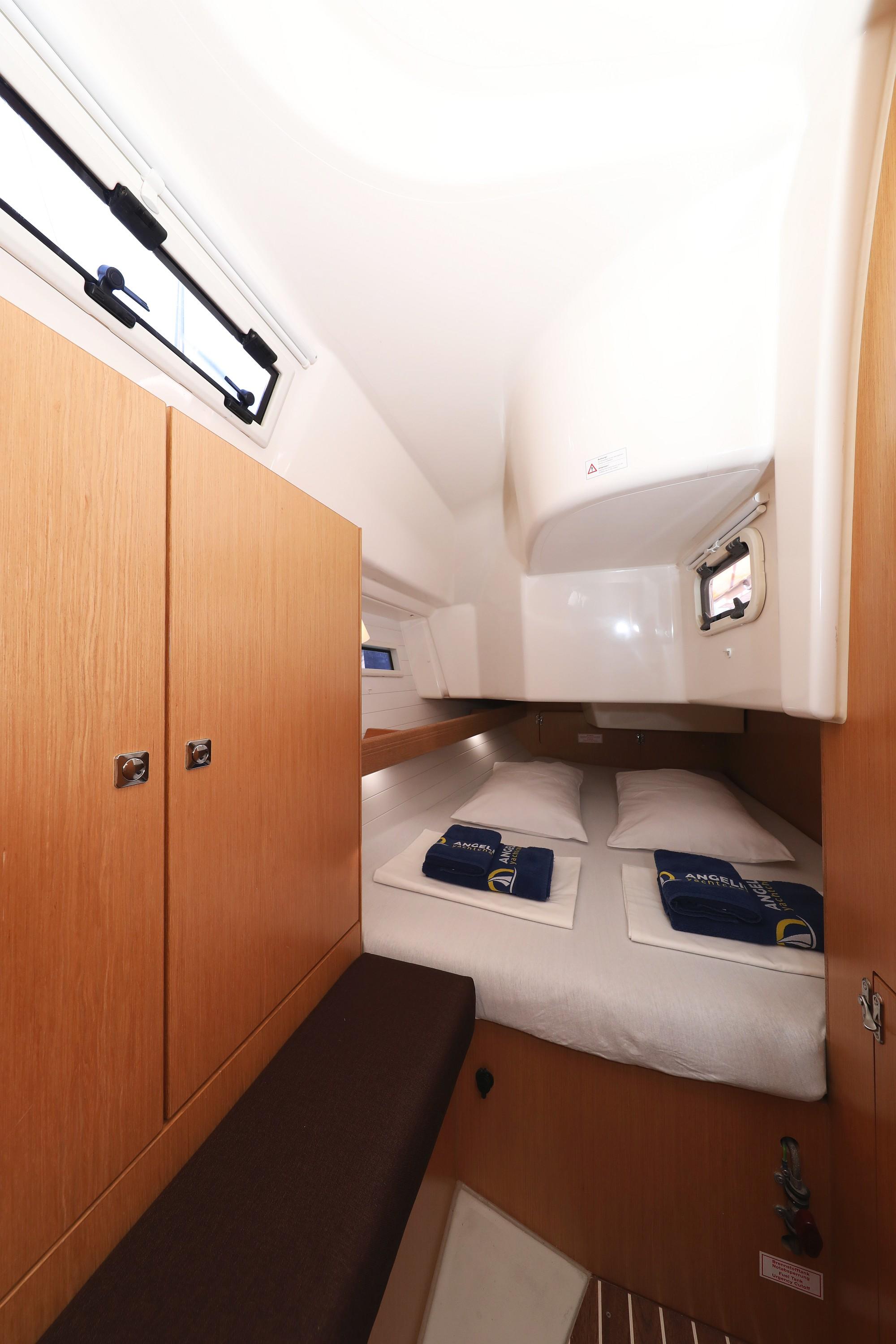 Bavaria Cruiser 34, picture 20