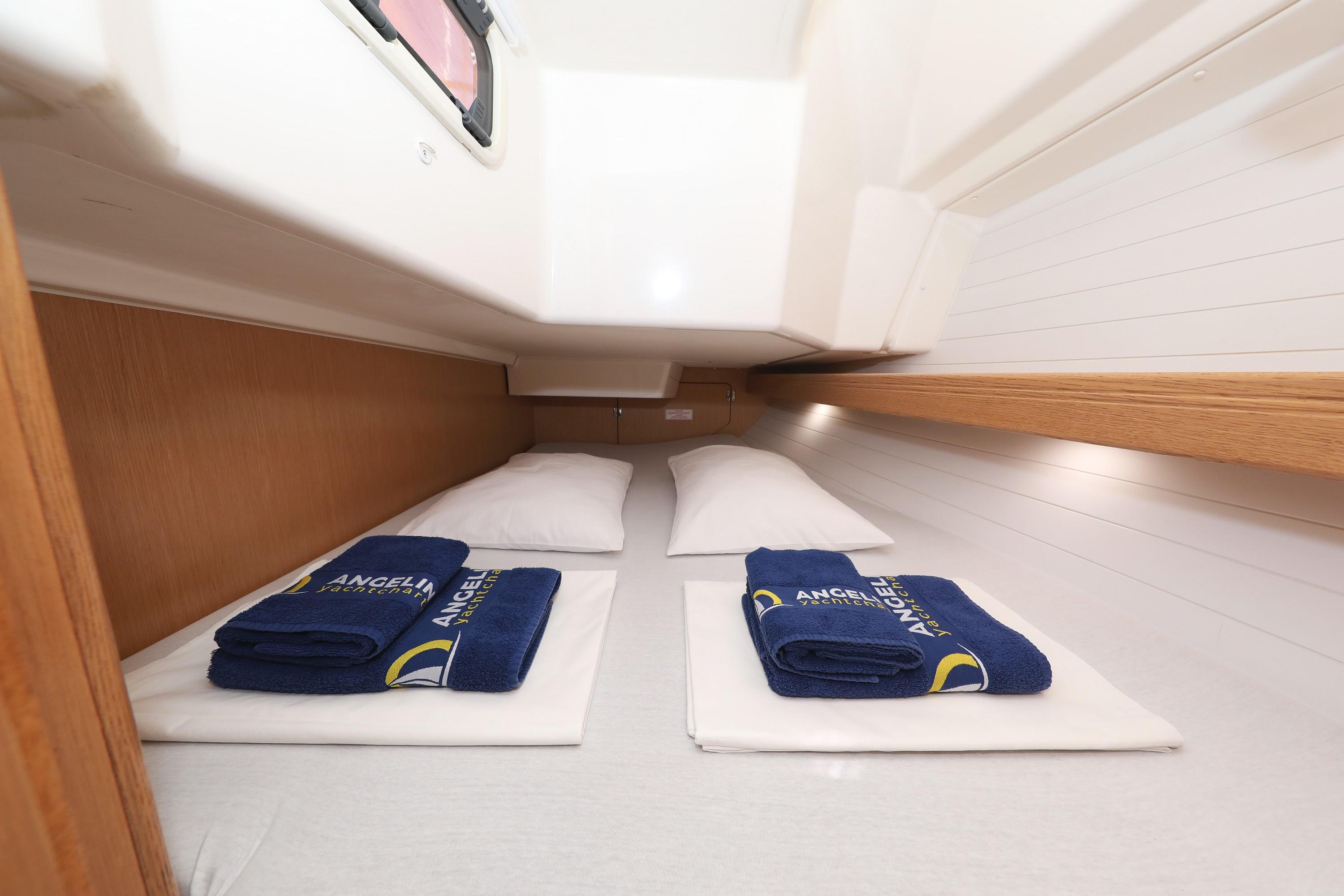 Bavaria Cruiser 34, picture 25