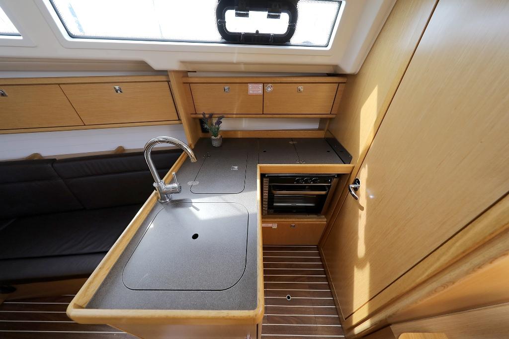 Bavaria Cruiser 34, picture 18