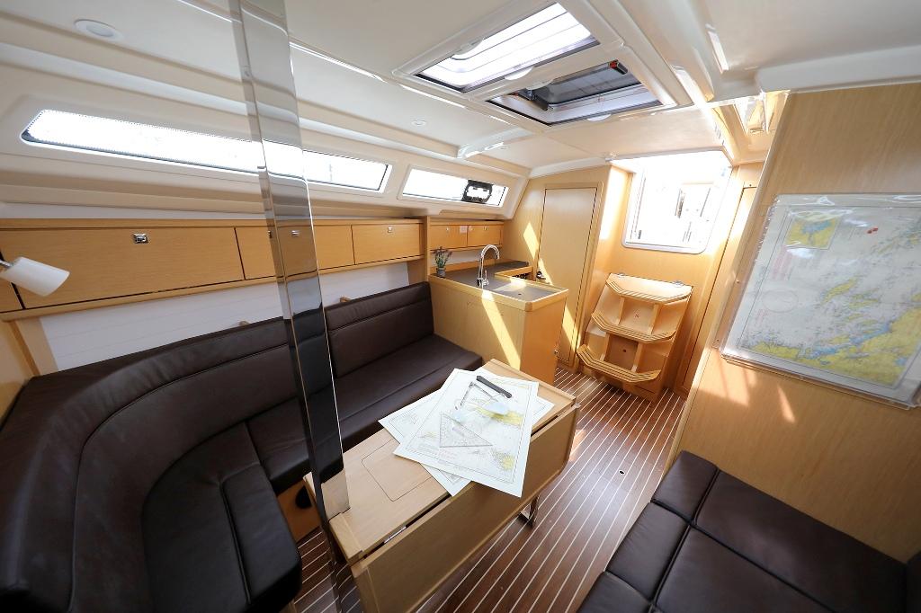 Bavaria Cruiser 34, picture 16