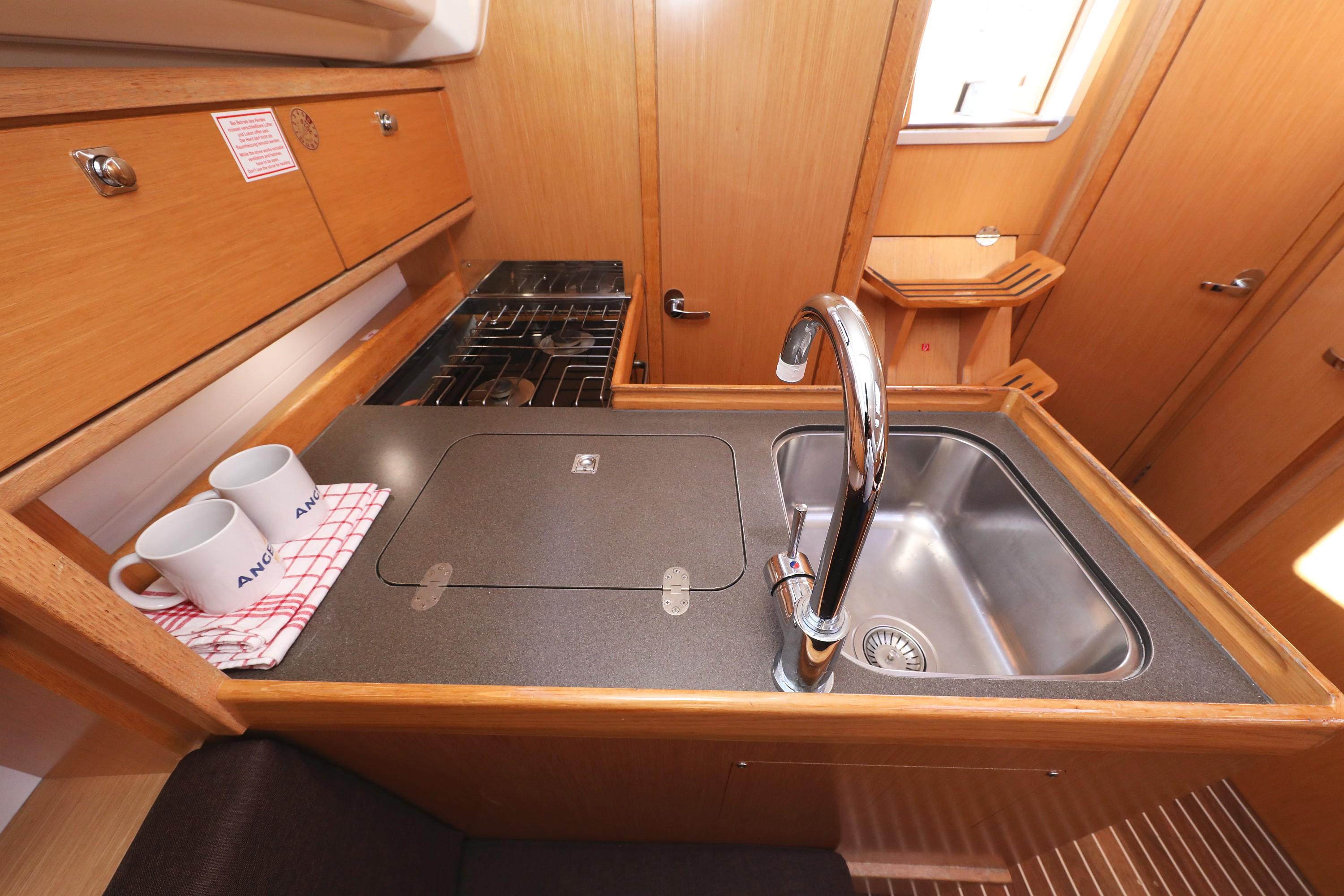 Bavaria Cruiser 34, picture 33