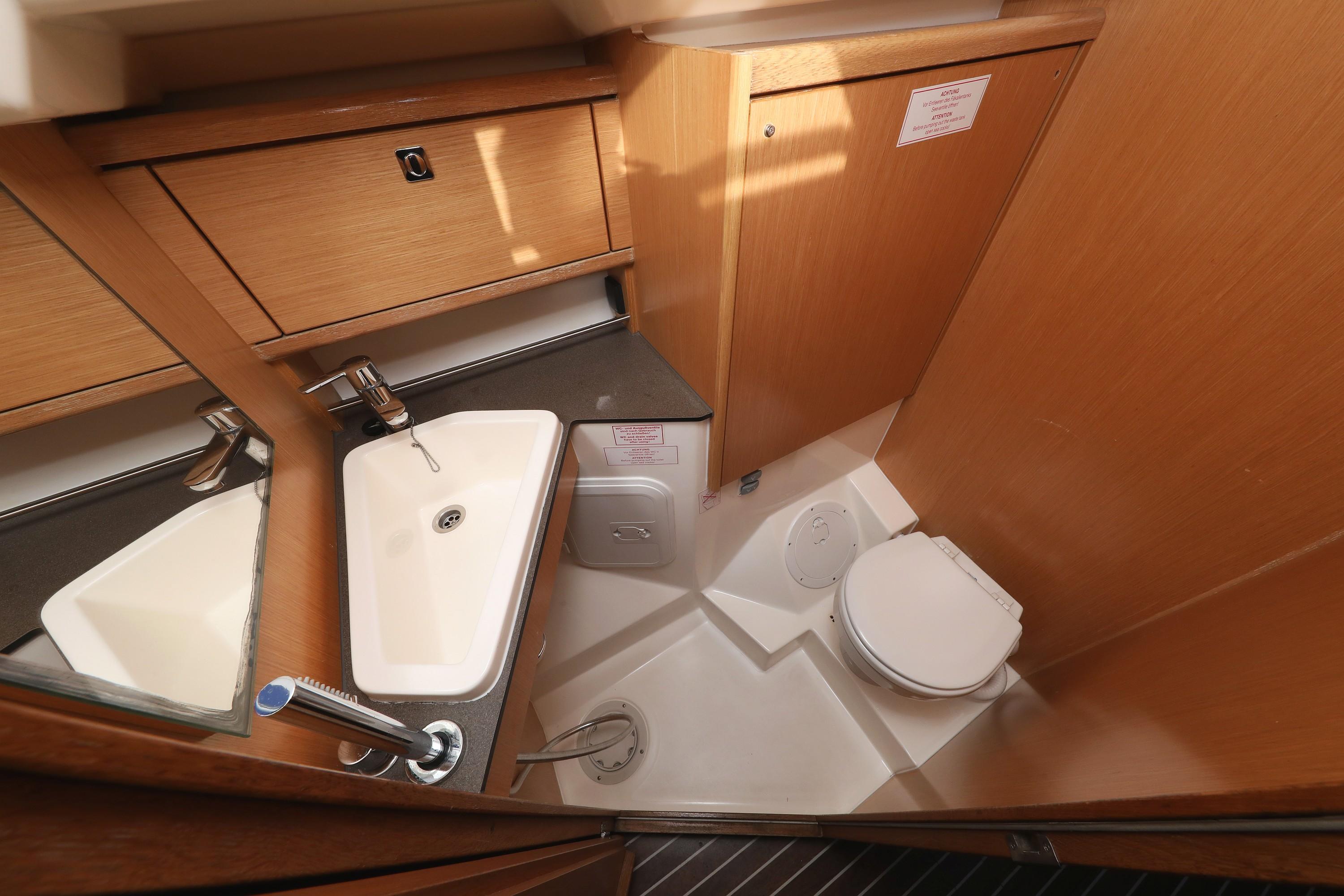 Bavaria Cruiser 34, picture 29