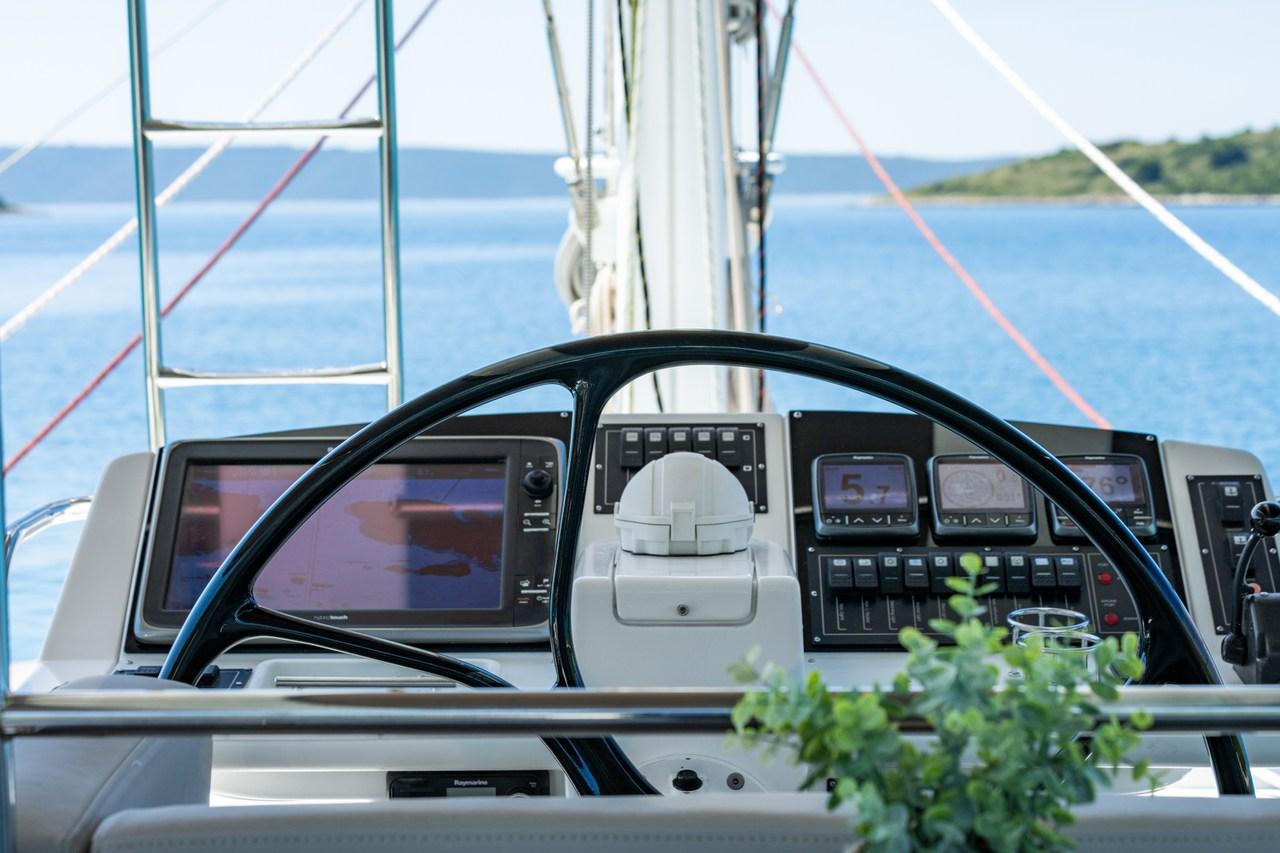 Lagoon 560, picture 17