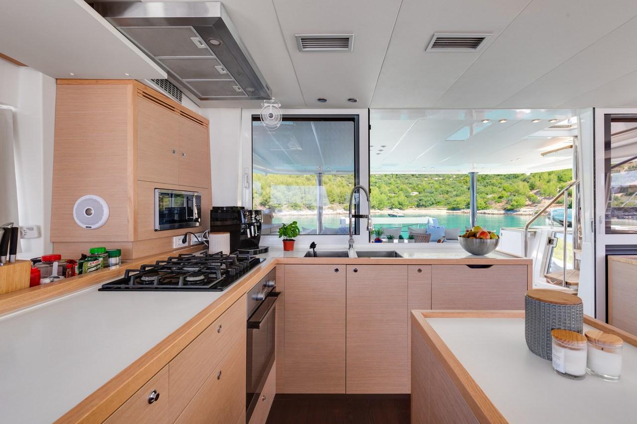 Lagoon 560, picture 26