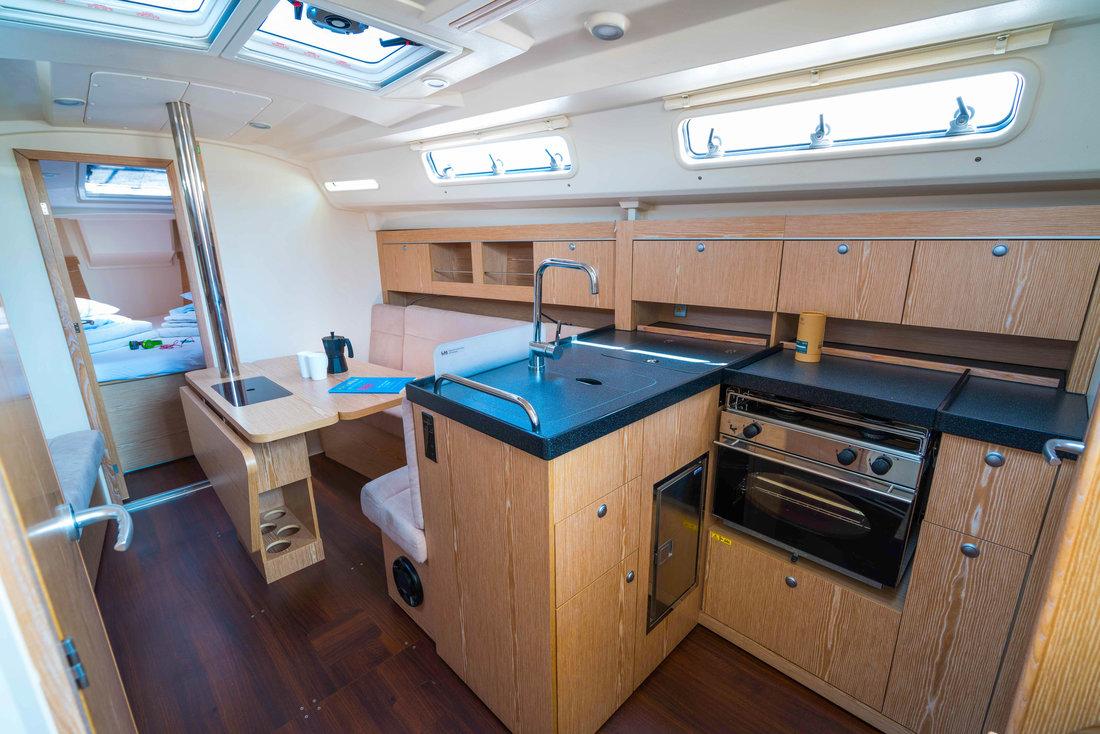 Hanse 345, picture 9