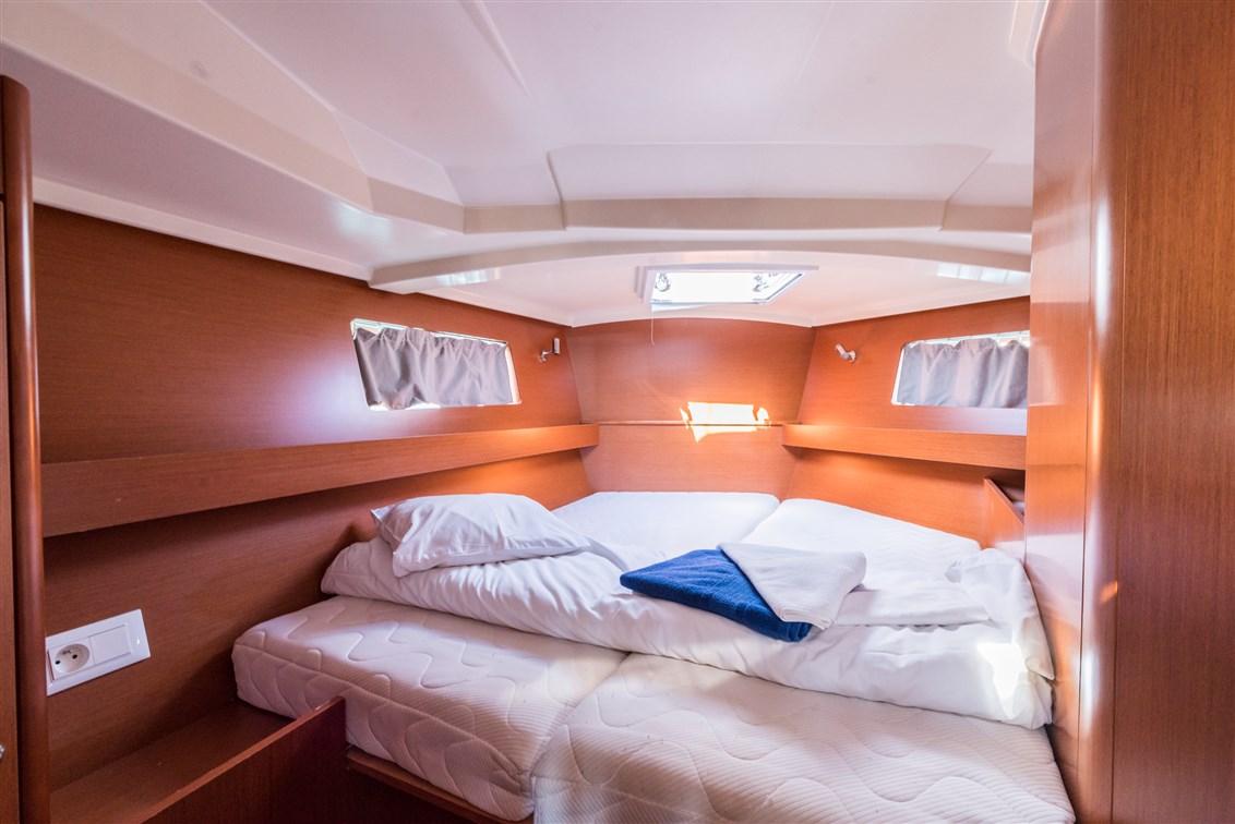 Oceanis 41.1, picture 23