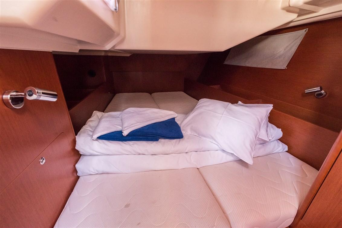 Oceanis 41.1, picture 26