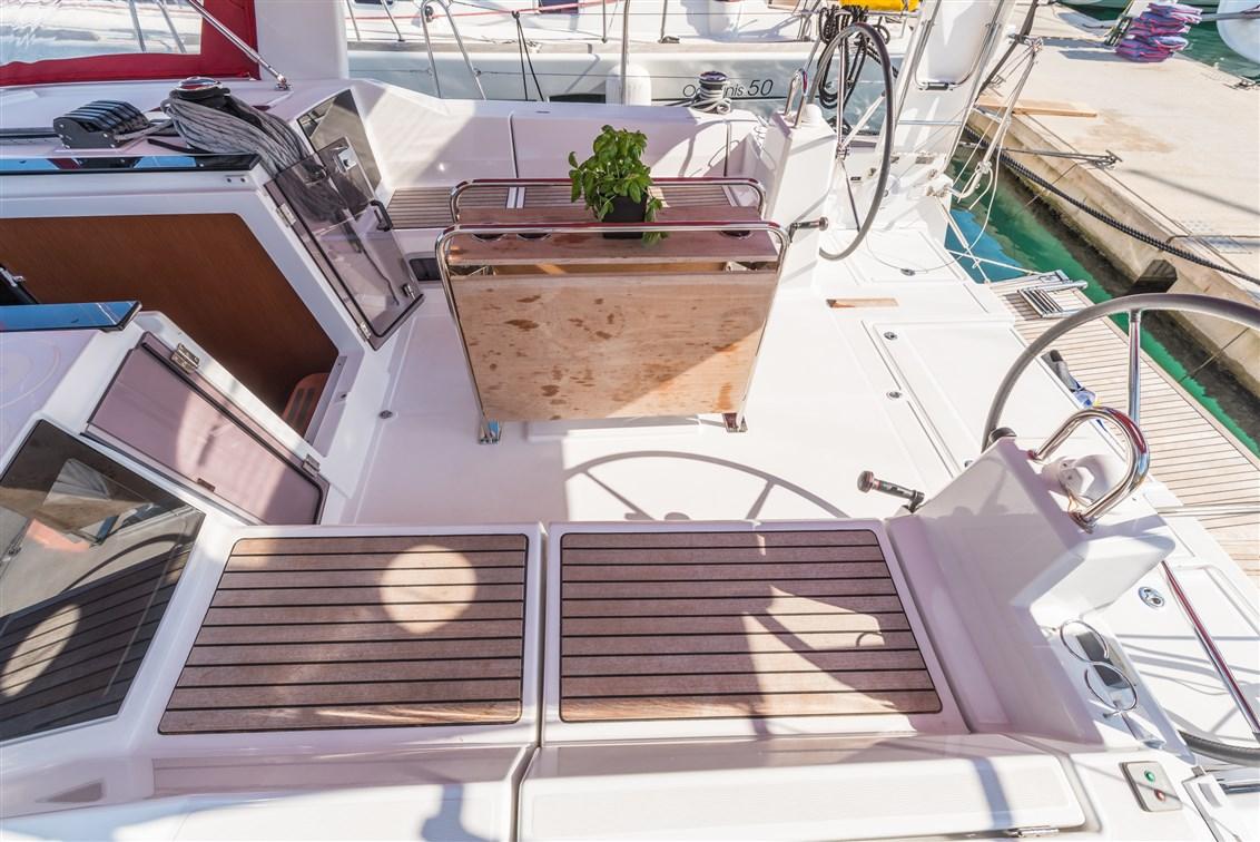 Oceanis 41.1, picture 6