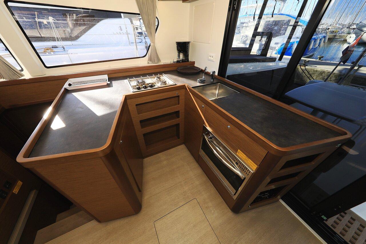 Lagoon 42 - 4 + 2 cab., picture 21