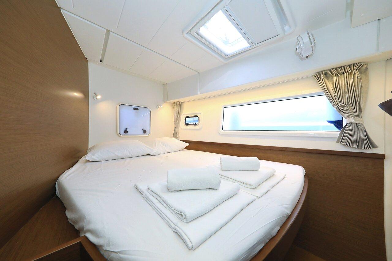 Lagoon 42 - 4 + 2 cab., picture 25