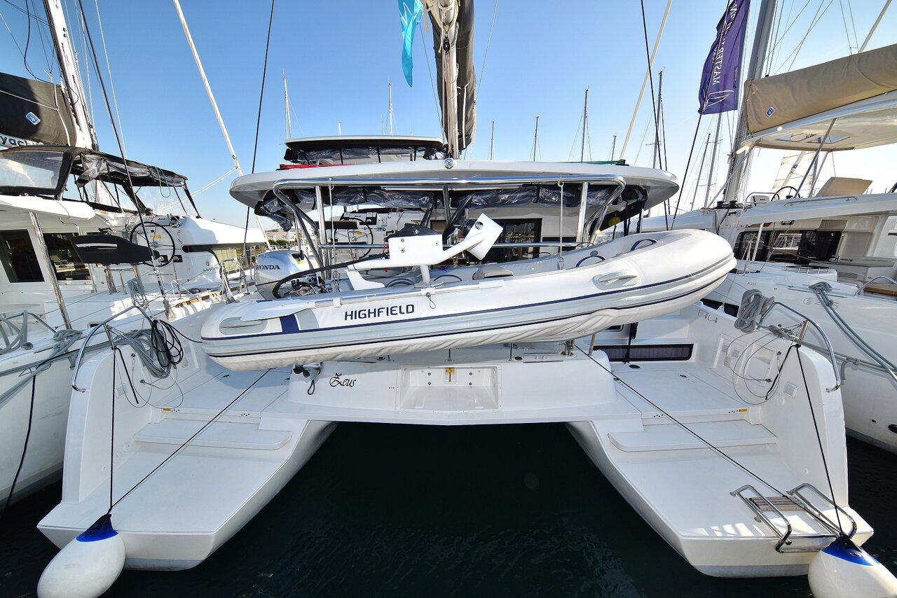 Lagoon 42 - 4 + 2 cab., picture 3