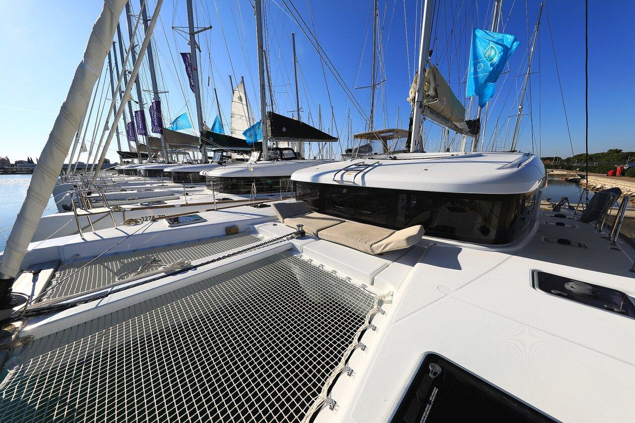 Lagoon 40 - 4 + 2 cab, picture 19